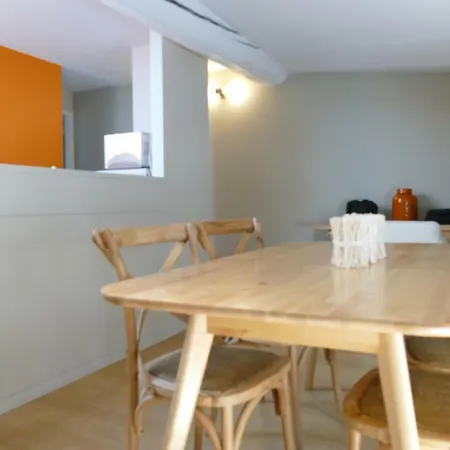 - Cours De Verdun Apartment *