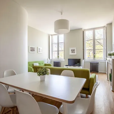 - Cours De Verdun Apartman *